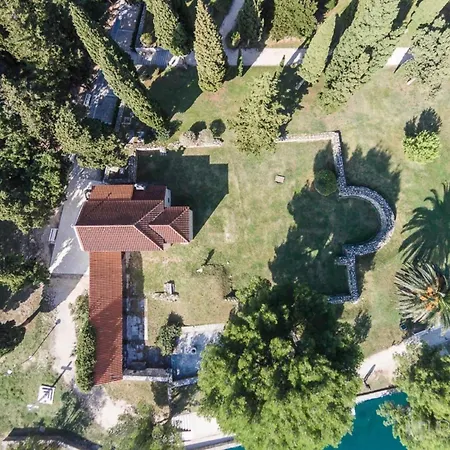 Beachfront Drazen, With Garden And Parking Daire *