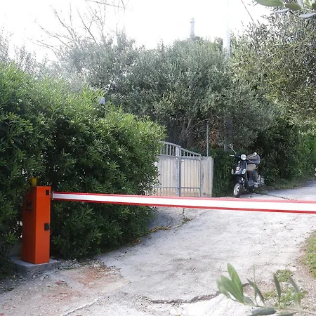 Daire Beachfront Drazen, With Garden And Parking