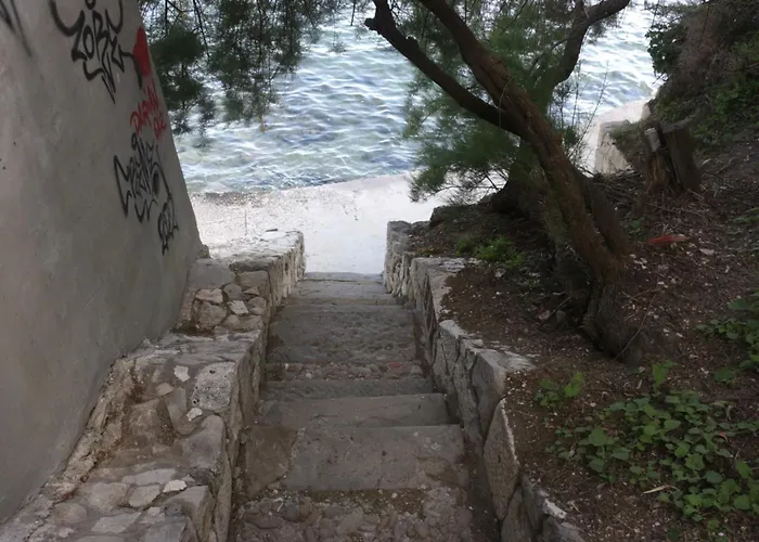 Beachfront Drazen, With Garden And Parking Apartamento