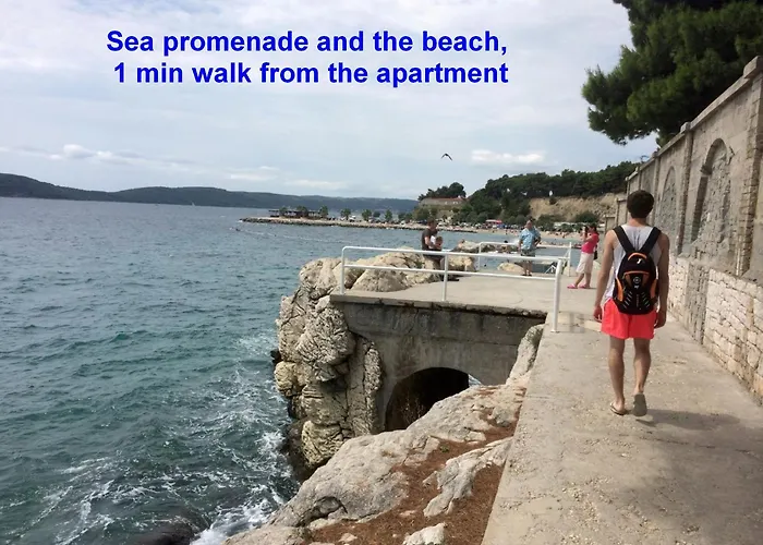 Beachfront Drazen, With Garden And Parking