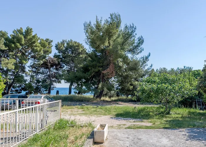 Beachfront Drazen, With Garden And Parking *