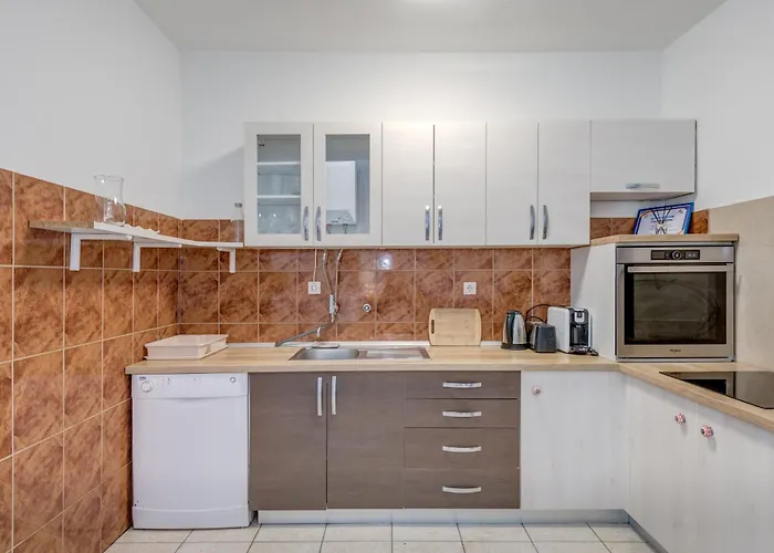 Apartamento Beachfront Drazen, With Garden And Parking *