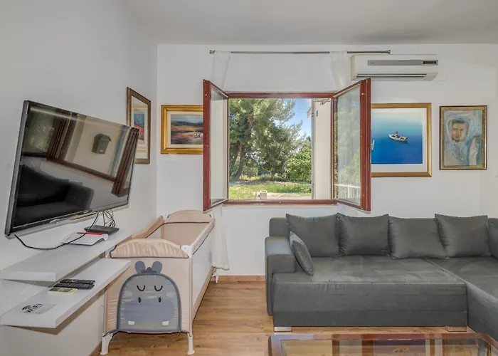 Apartamento Beachfront Drazen, With Garden And Parking