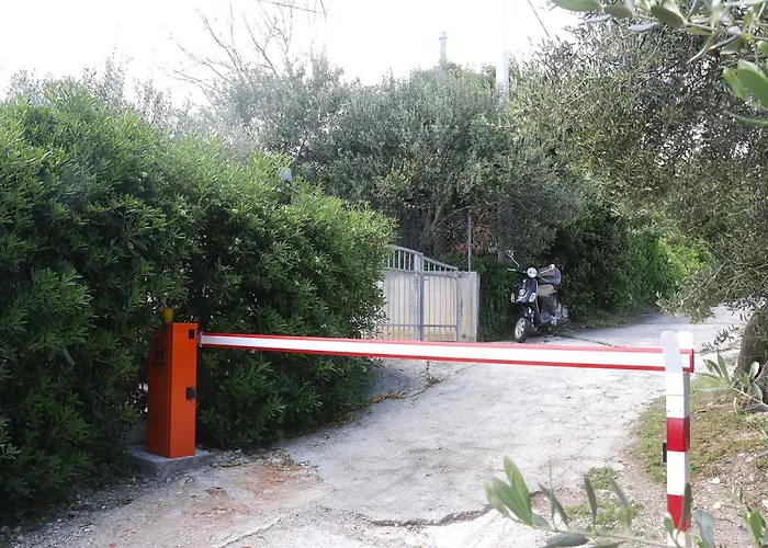 Apartamento Beachfront Drazen, With Garden And Parking