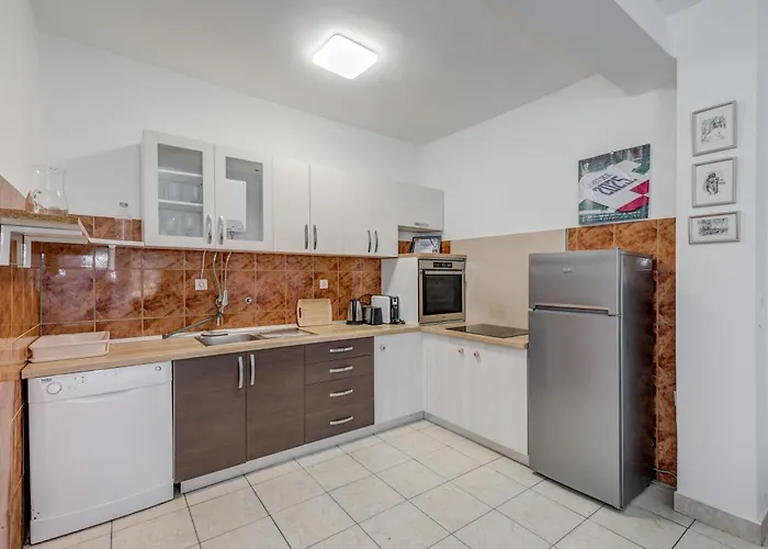 Apartamento Beachfront Drazen, With Garden And Parking